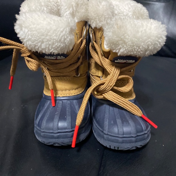 Nautica Ayce toddler baby boots snow boots size 6 brown black lace up with fur - Picture 6 of 6